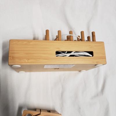 Away, Courant, Darfoo Charging Devices and Sonos Wifi Enhancer (1020FL-KD)