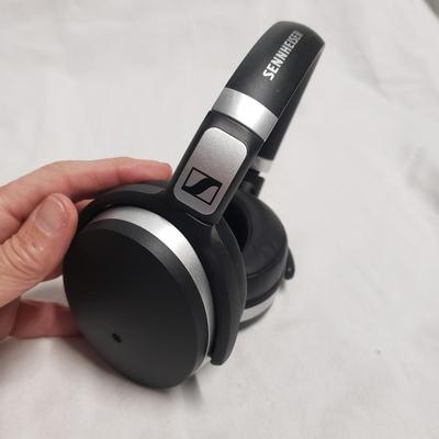 Logitech NIB Speakers, Lumen Health Monitor, BesteKer 1080P Digital Camera, Sennheiser Headphones and More (1020FL-KD)