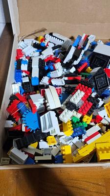 Vintage Space Base Alpha Loc Blocs 880 piece set Lego set
