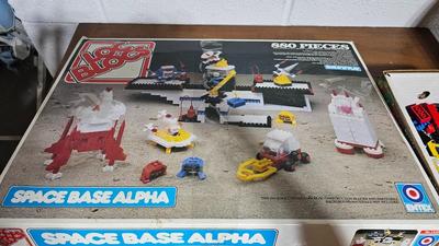 Vintage Space Base Alpha Loc Blocs 880 piece set Lego set