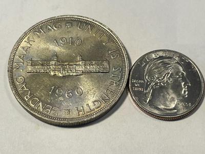 South Africa 1960 Choice BU Condition 5 Shillings Silver Coin KM#55 as Pictured. FREE DOMESTIC SHIPPING.