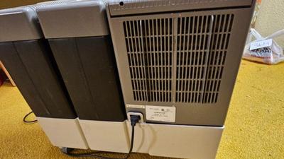 Large sized Bionaire humidifier with Bionaire filters