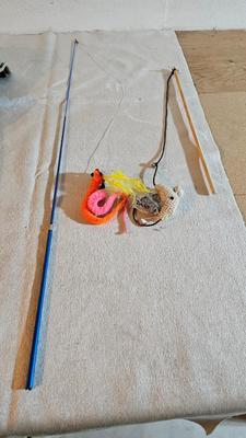 Cat items - Toys - food and water bowls - and more