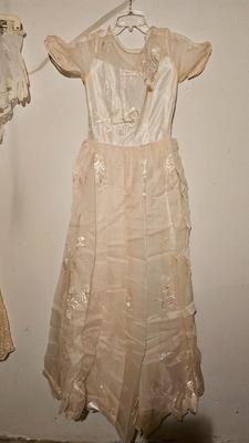 Vintage wedding dress with gloves and veil