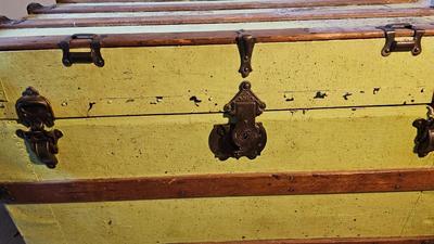 Antique Wood trunk with inside tray