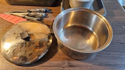 Knife set, pans and treys, large roaster