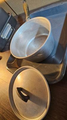 Knife set, pans and treys, large roaster