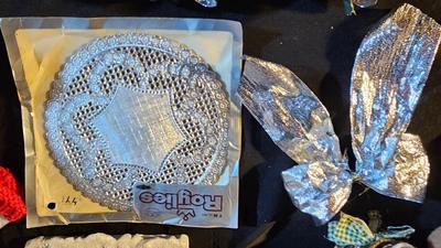 Christmas Decorations - Gingerbread - snowman / penguin tic-tac toe game, silver bow decorations and more