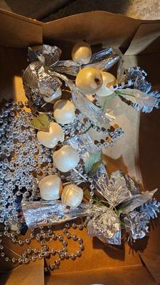 Christmas Decorations - Gingerbread - snowman / penguin tic-tac toe game, silver bow decorations and more
