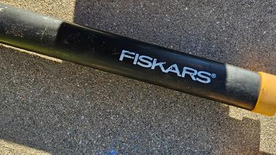 Small garden tools - Fiskars loppers - rakes and more