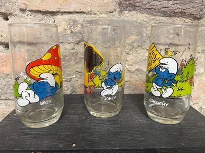Vintage Smurf glasses!