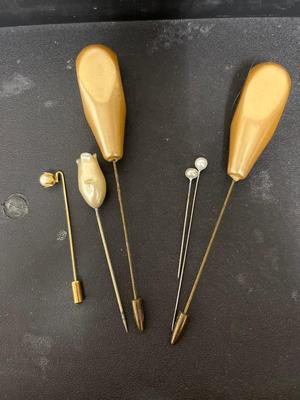 Tie tacks and hat pins