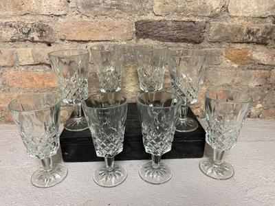 8 Water goblets