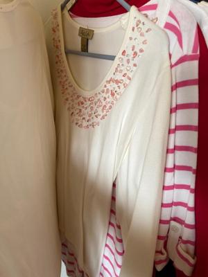 Women’s long Sleeve shirts & sweatshirts