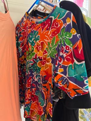 Women’s short sleeve dress shirts & Tshirts