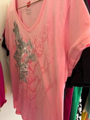 Women’s short sleeve dress shirts & Tshirts