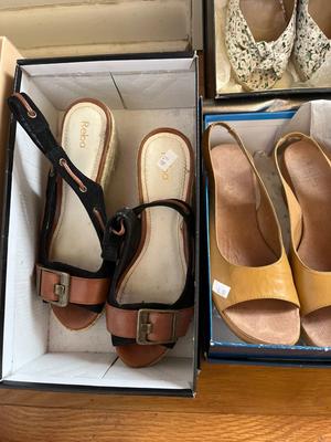 Women’s shoes sz 6-7 1/2