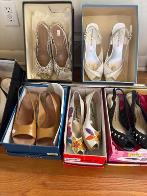 Women’s shoes sz 6-7 1/2
