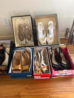 Women’s shoes sz 6-7 1/2
