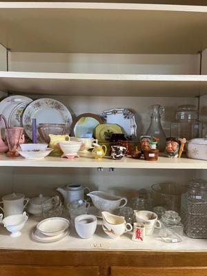 Kitchen Pink yellow & white dishes