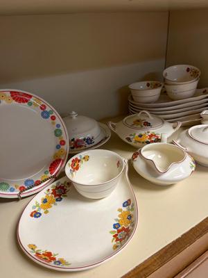 Blue dishes , Green, MCM