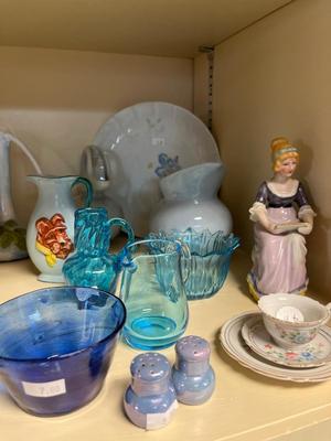 Blue dishes , Green, MCM