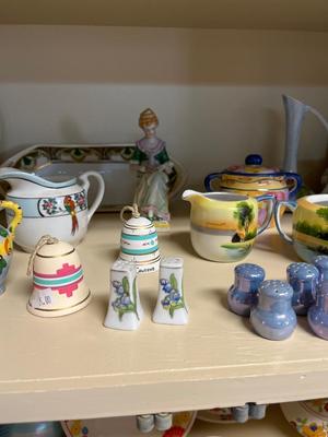 Blue dishes , Green, MCM