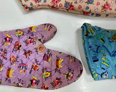 5 Vintage Oven Mits