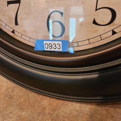 Baldauf Over Sized Clock tested AA batteries
