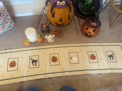 HALLOWEEN DECORATIONS
