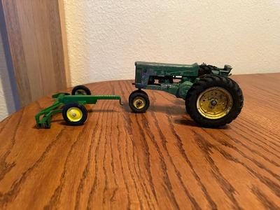 JOHN DEERE DIE-CAST TOY TRACTOR WITH SICKLE BAR MOWER