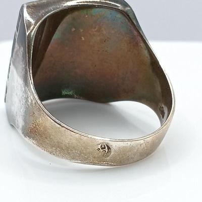 LOT 31: Vintage Men's 925 Sterling Silver Ring with Stone Inlay 11.8gtw Sz 10