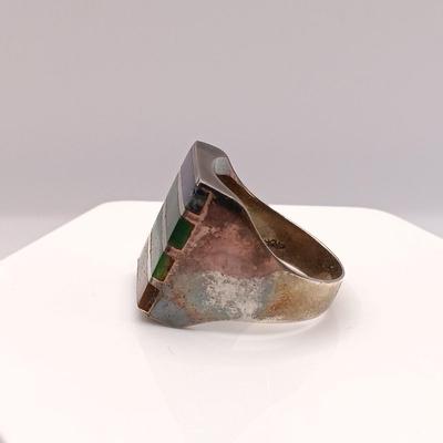 LOT 31: Vintage Men's 925 Sterling Silver Ring with Stone Inlay 11.8gtw Sz 10