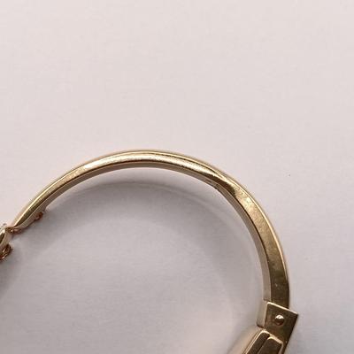 LOT 36: Geneve 750 18K Yellow Gold Hinged Bracelet Watch w/ Safety Chain 15.2gtw