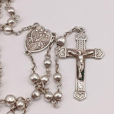 LOT 39: Vintage Rhinestone/Crystal Rosary w/ 800 Silver Rosary in Silver-Tone Pillbox