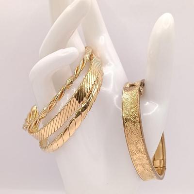 LOT 44: Vintage Delft Locket Pendant, 18K HGE Ring, Victorian-Style 1/20 12 GF Bangle & More