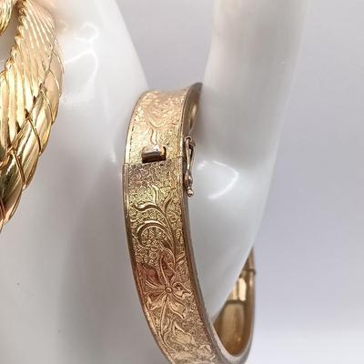 LOT 44: Vintage Delft Locket Pendant, 18K HGE Ring, Victorian-Style 1/20 12 GF Bangle & More