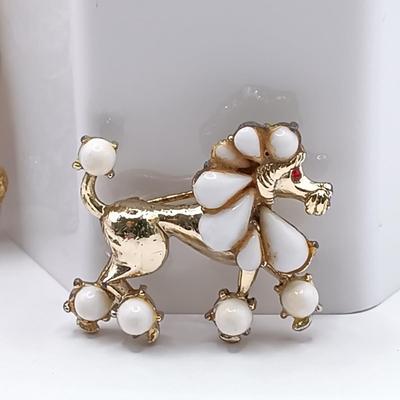 LOT 49: Collection of Vintage Animal Brooches with Earrings