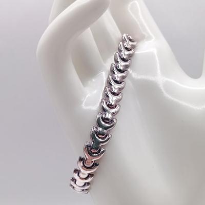 LOT 259: Sterling 925 Italy Bracelet 9.1g
