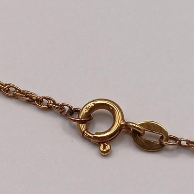 LOT 245: Vintage Praying Mother Mary 14K Italy Enameled Pendant 2.33gtw on 750 Italy 358 MI Chain 3.74gtw