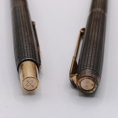 LOT 250: Parker 75 Spanish Treasure Fleet 1715 Sterling Silver Fountain Pen w/ Parker 75 Cisele Sterling Pen and Mechanical Pencil