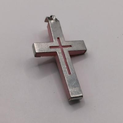 LOT 256: Biblia de Jerusalem 1972 with Religious Pendants, Rosaries & More