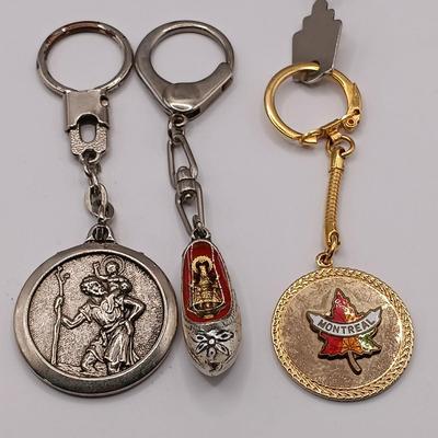 LOT 257: Etienne Aigner Designer Pen, Philadelphia Gas Works Sterling Pendant and Pin, World's Fair Ford Motor Clip & More