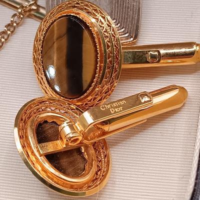 LOT 258: Vintage Men's Leather Toiletry Case w/ Destino 1/20 12K GF Cufflinks, Christian Dior Cufflinks, Solid Brass Belt Buckle...