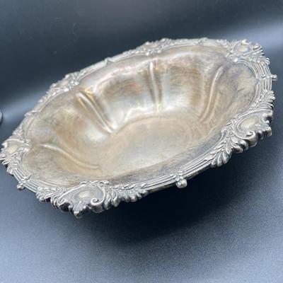 LOT 122K: Vintage Sterling Silver Serving Bowl - 429 Grams