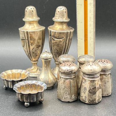 LOT 124K: Sterling Silver Salt and Pepper Shakers - Tiffany & Co. Salt Cellars - 158 Grams Total