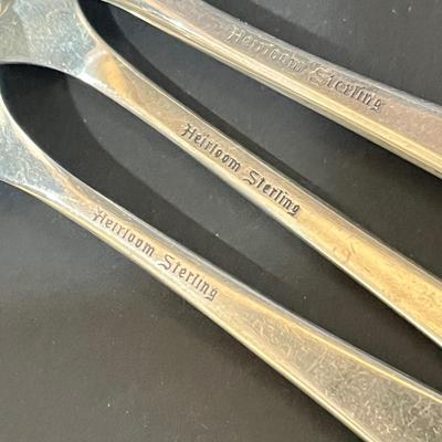 LOT 126K: Oneida Heirloom Sterling Silver "Young Love" Pattern Flatware set in Case - 2,228+ Grams