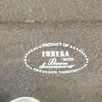 LOT 126K: Oneida Heirloom Sterling Silver "Young Love" Pattern Flatware set in Case - 2,228+ Grams