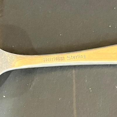 LOT 126K: Oneida Heirloom Sterling Silver "Young Love" Pattern Flatware set in Case - 2,228+ Grams