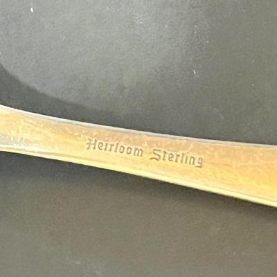 LOT 126K: Oneida Heirloom Sterling Silver "Young Love" Pattern Flatware set in Case - 2,228+ Grams